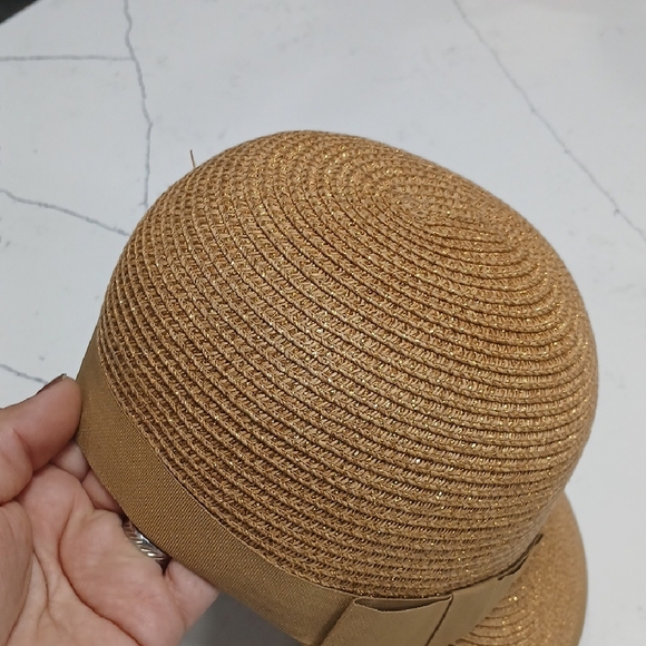 Elegant Gold Women's Hat - Picture 3 of 5
